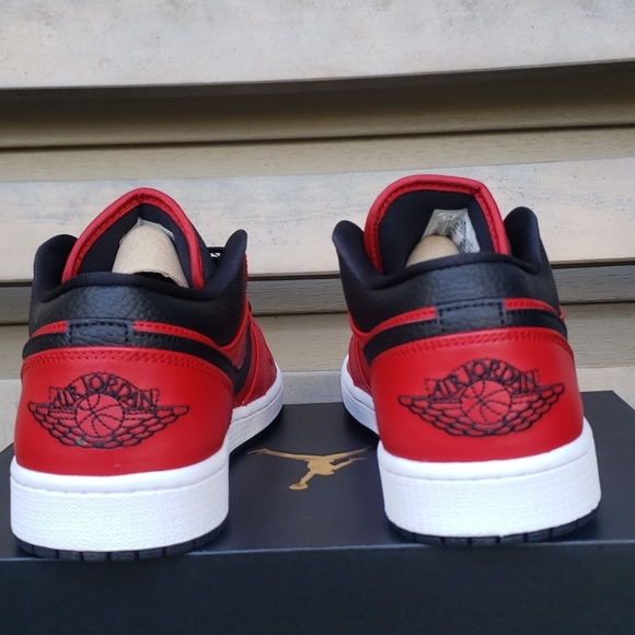 AIR JORDAN 1 LOW - Picture 5 of 17